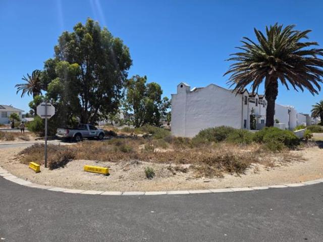2 Bedroom House in Golden Mile