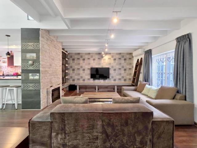2 Bedroom House in Gardens