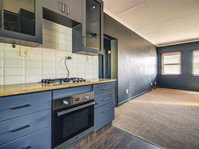 2 Bedroom House in Glen Marais