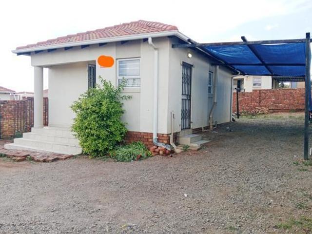 2 Bedroom House in Glenway Estate