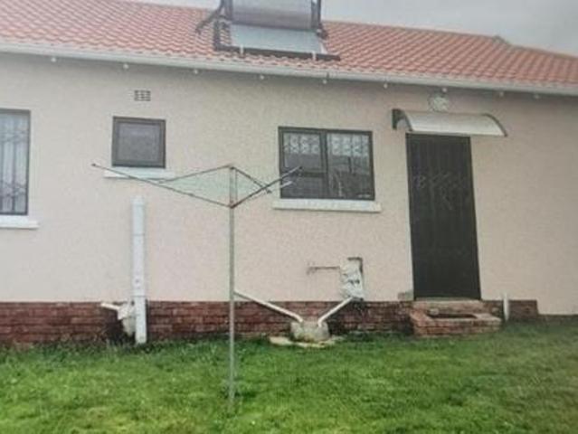 2 Bedroom House in Graceland
