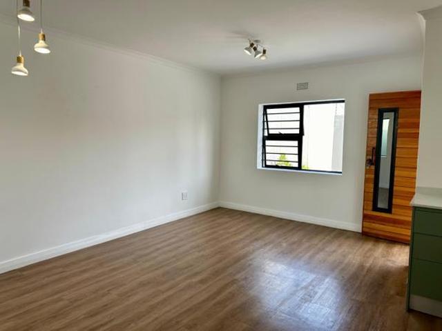 2 Bedroom House in Grassy Park