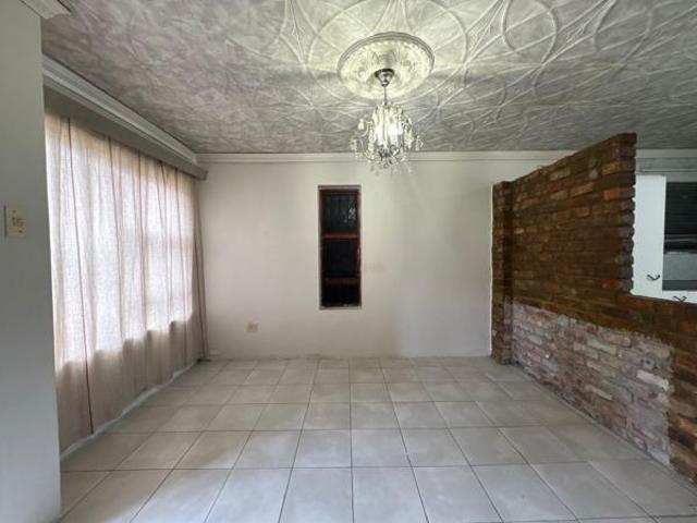 2 Bedroom House in Greenshields Park