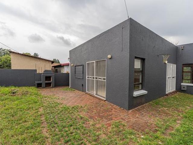2 Bedroom House in Grobler Park