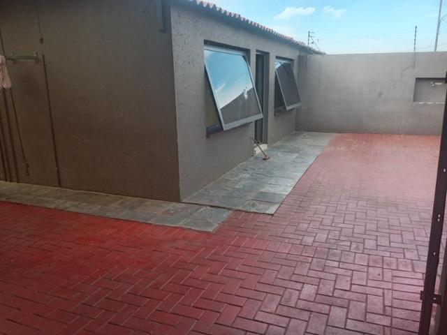2 Bedroom House in Dobsonville