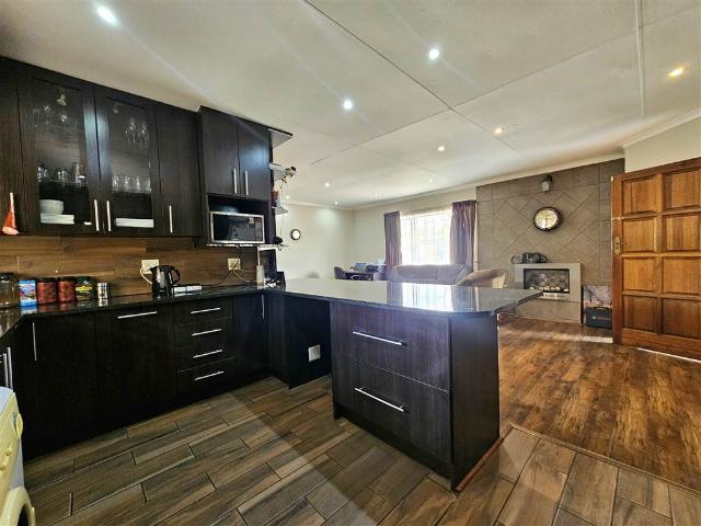 2 Bedroom House in Doornpoort and surrounds