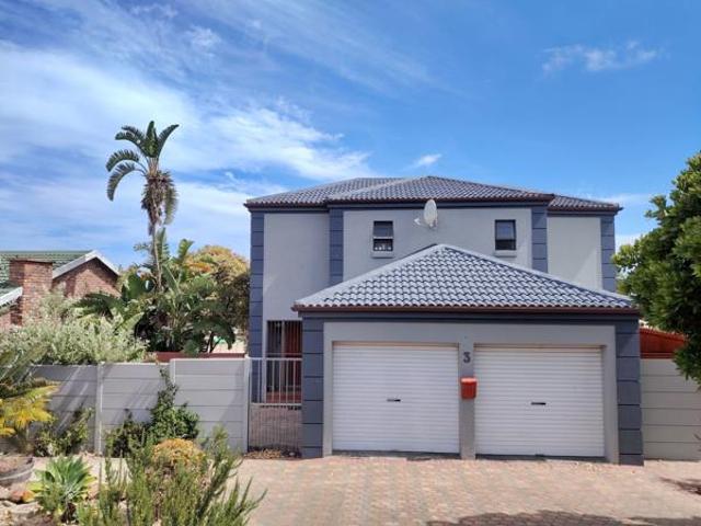 2 Bedroom House in Dana Bay