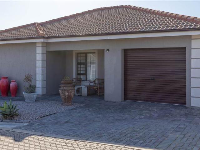2 Bedroom House in Dana Bay