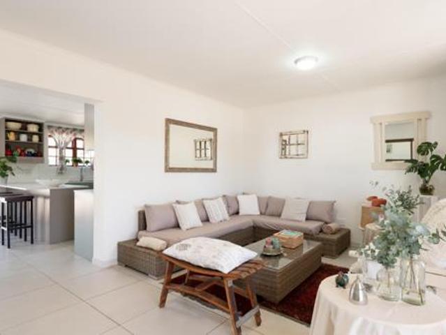 2 Bedroom House in Darling