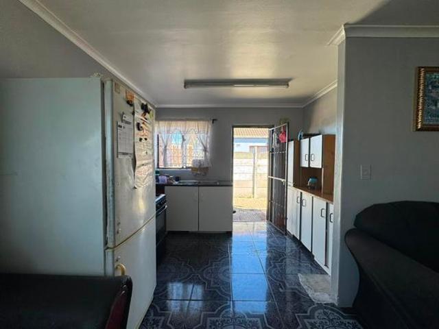 2 Bedroom House in Devon Park