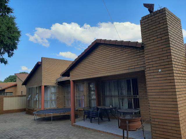 2 Bedroom House in Delmas