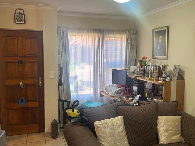 2 Bedroom House in Die Wilgers