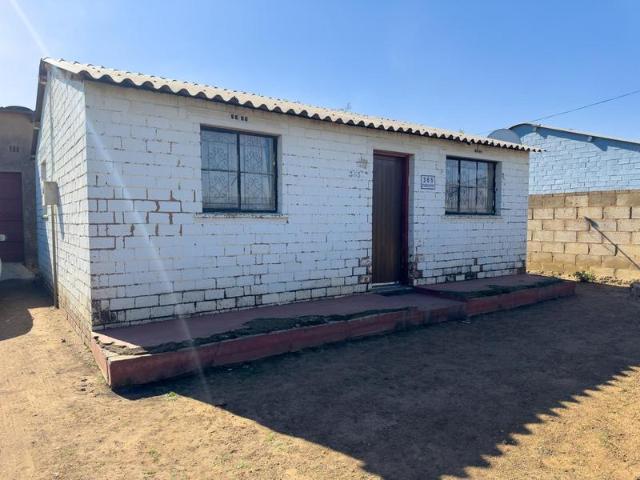 2 Bedroom House in Emdeni