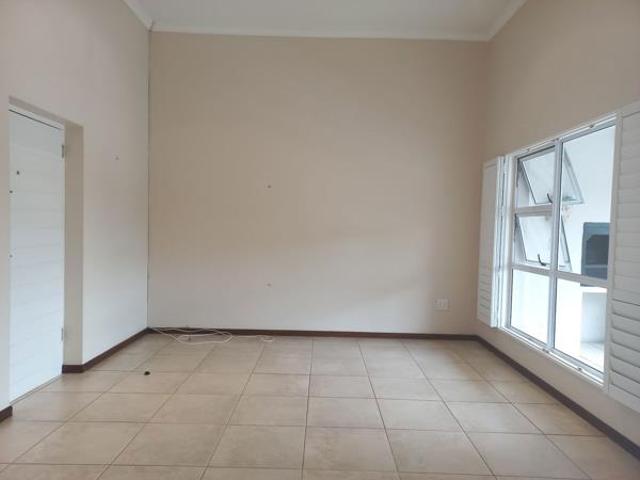 2 Bedroom House in Eagle Canyon Golf Estate