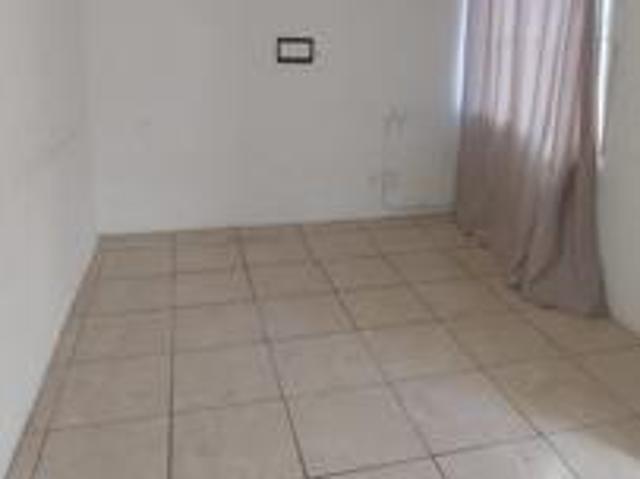 2 Bedroom House in Eastbury