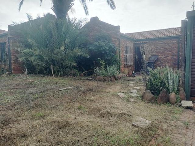 2 Bedroom House in Elandspoort