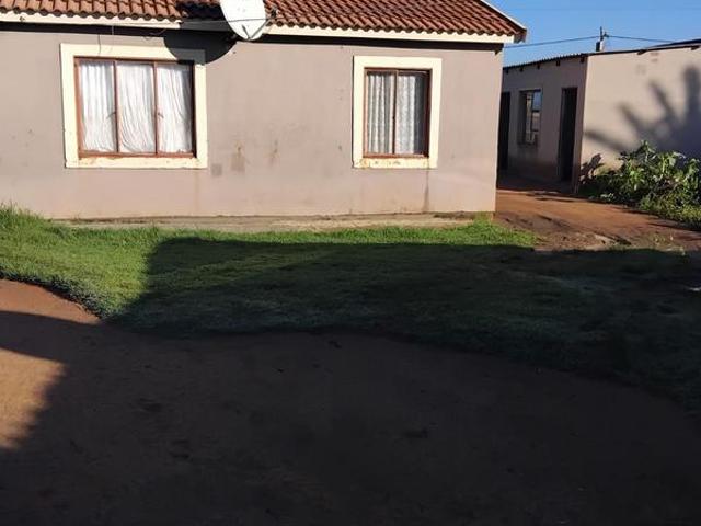 2 Bedroom House in Etwatwa