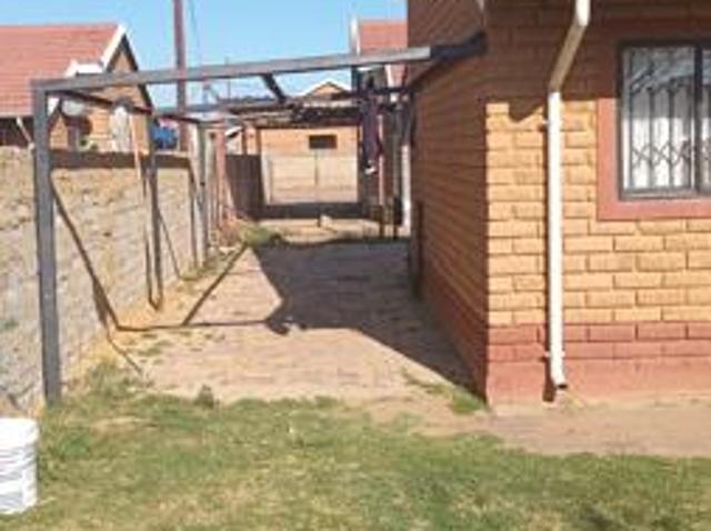 2 Bedroom House in Evaton West