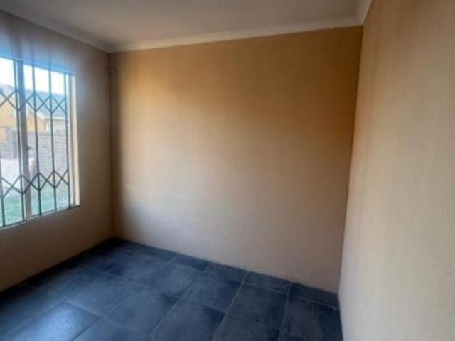 2 Bedroom House in Evaton West