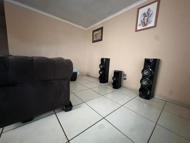2 Bedroom House in Evaton West