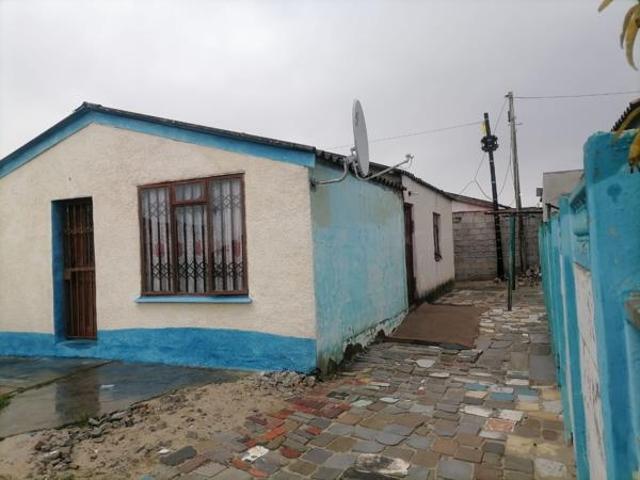 2 Bedroom House in Eyethu
