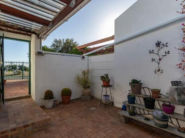2 Bedroom House in Faerie Knowe