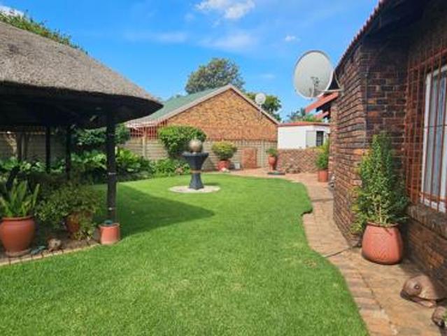 2 Bedroom House in Falcon Ridge
