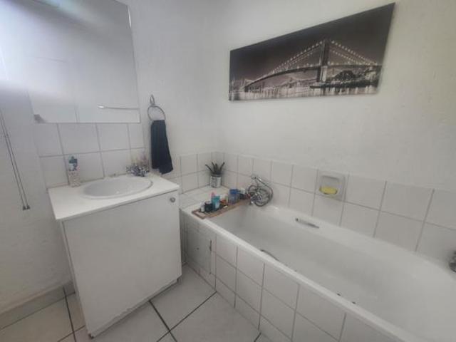 2 Bedroom House in Ferndale