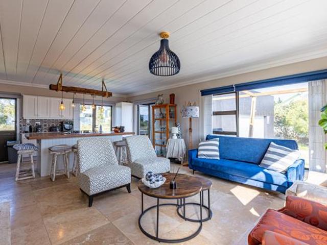 2 Bedroom House in Fisherhaven