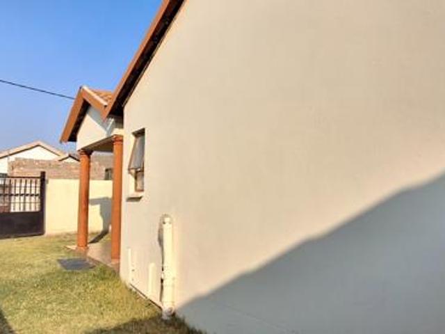 2 Bedroom House in Fleurhof