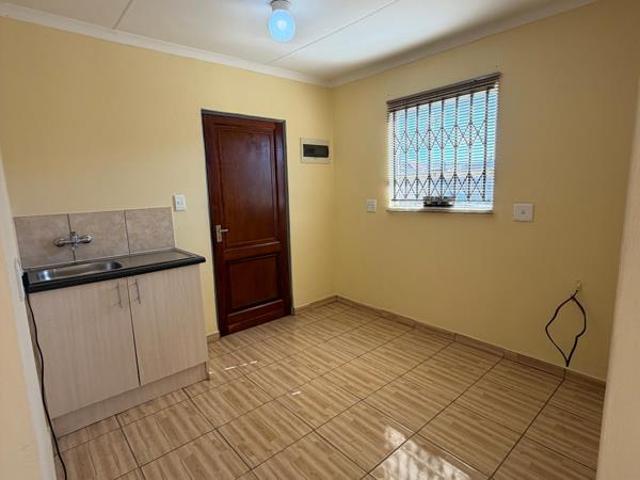 2 Bedroom House in Fleurhof