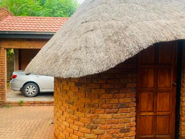 2 Bedroom House in Flora Park