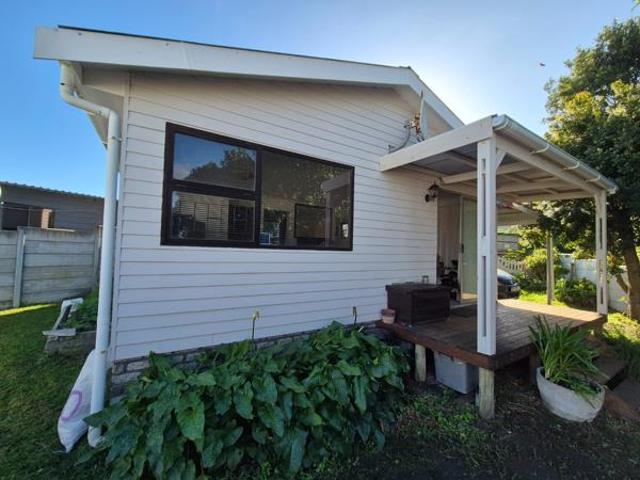 2 Bedroom House in Franskraal