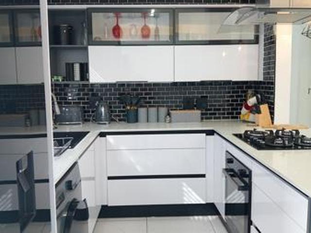 2 Bedroom House in Kosmos