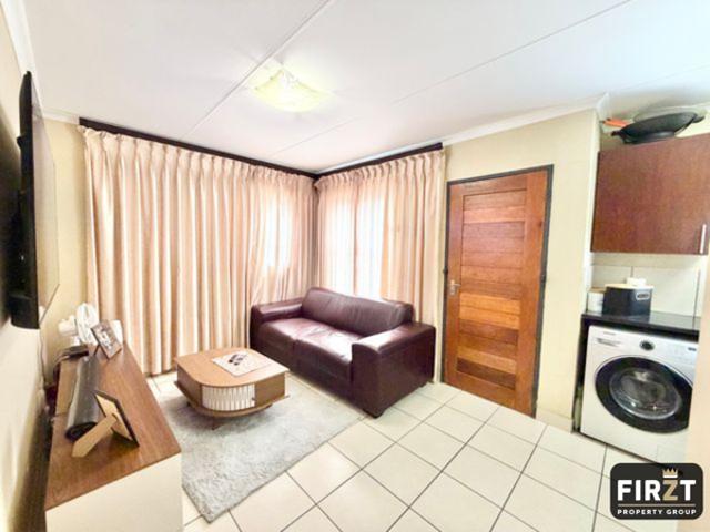 2 Bedroom House in Kosmosdal