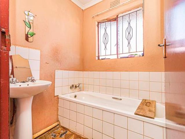2 Bedroom House in Kagiso