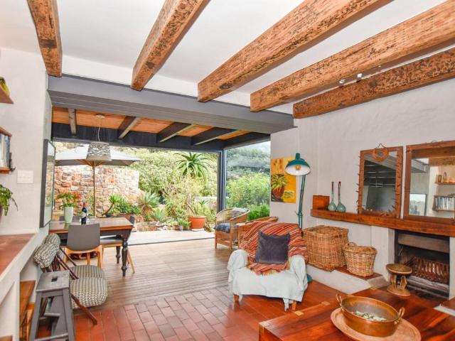 2 Bedroom House in Kalk Bay