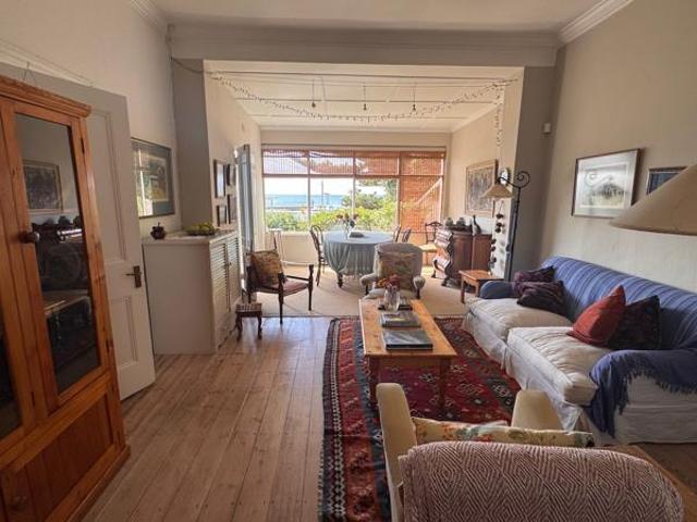 2 Bedroom House in Kalk Bay