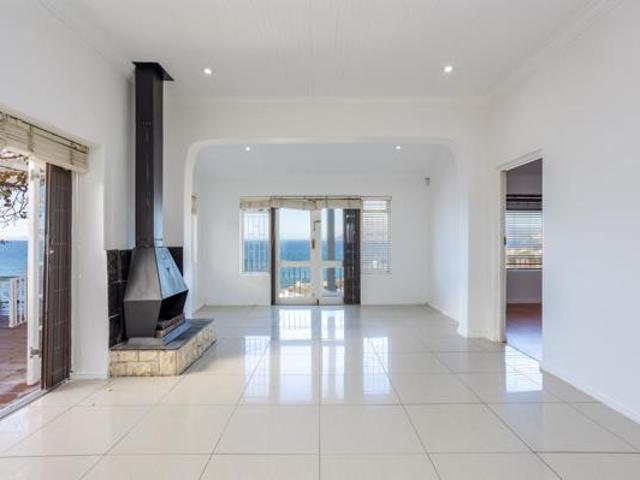 2 Bedroom House in Kalk Bay