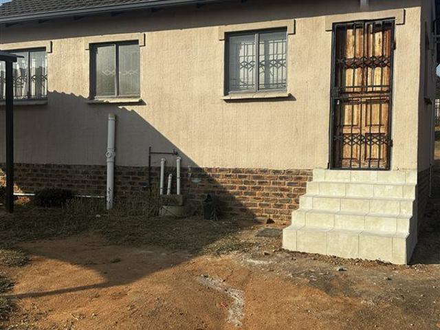 2 Bedroom House in Karino