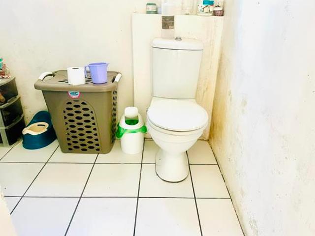 2 Bedroom House in Kensington