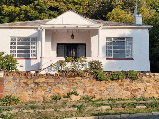 2 Bedroom House in Kensington
