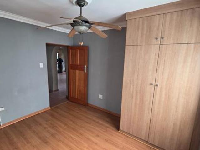 2 Bedroom House in Kensington