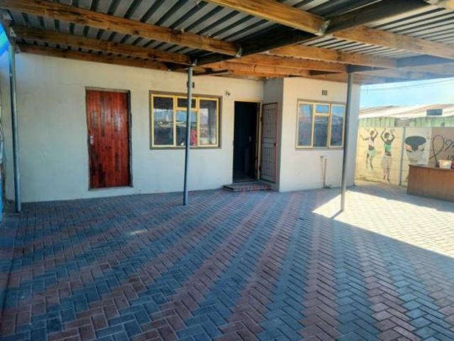2 Bedroom House in Khaya