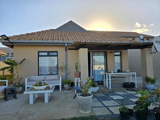 2 Bedroom House in Kidds Beach