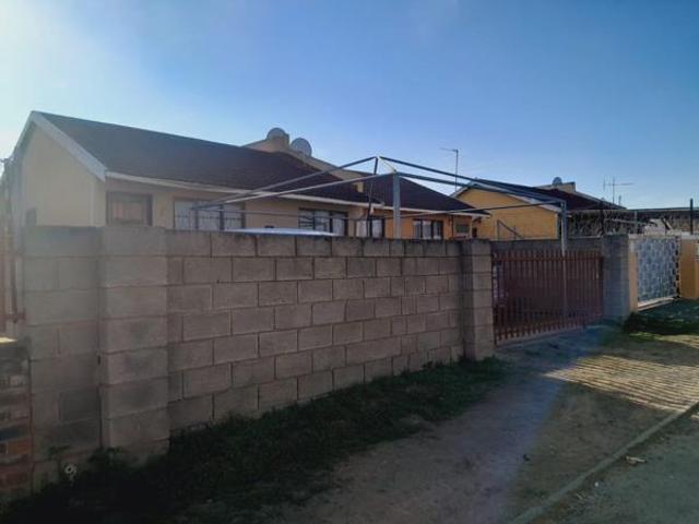 2 Bedroom House in King Williams Town Qonce Central
