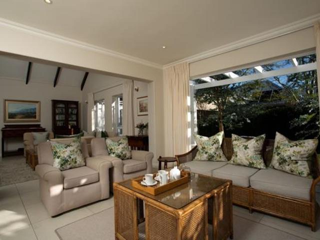 2 Bedroom House in Kingswood Golf Estate