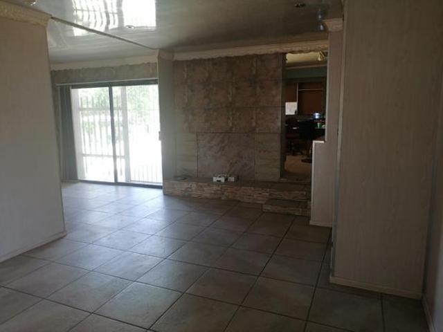 2 Bedroom House in Kroonstad Central