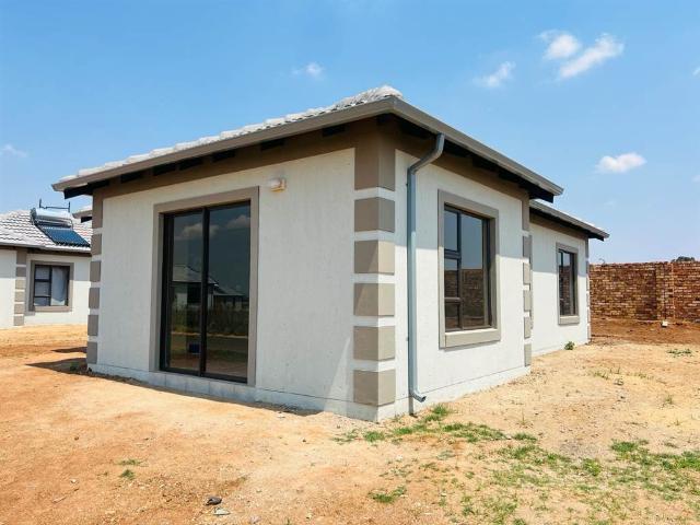 2 Bedroom House in Kwa Thema