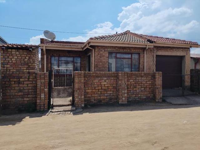 2 Bedroom House in Kwaguqa